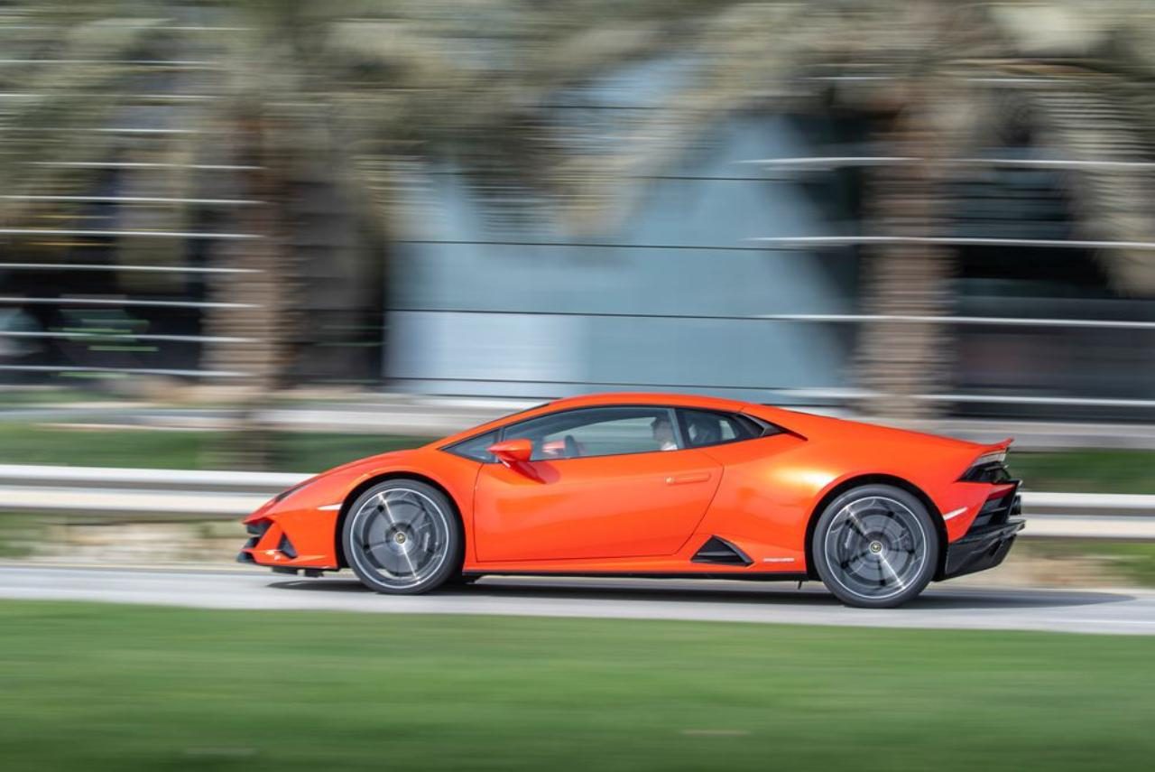 2020-lamborghini-huracan-evo-116-1576595873