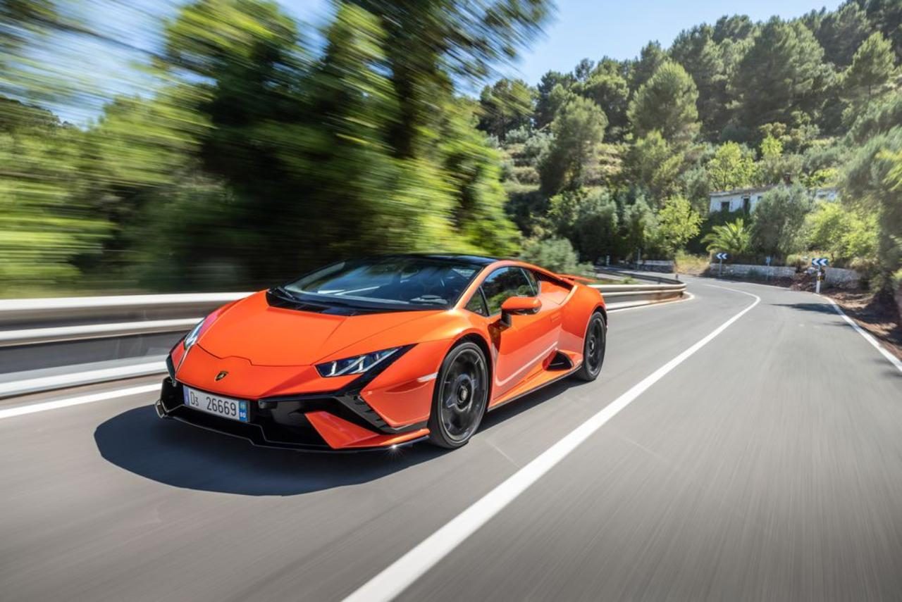 2022-lamborghini-huracan-tecnica-101-1657303967