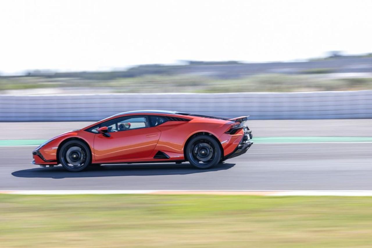 2022-lamborghini-huracan-tecnica-105-1657303966