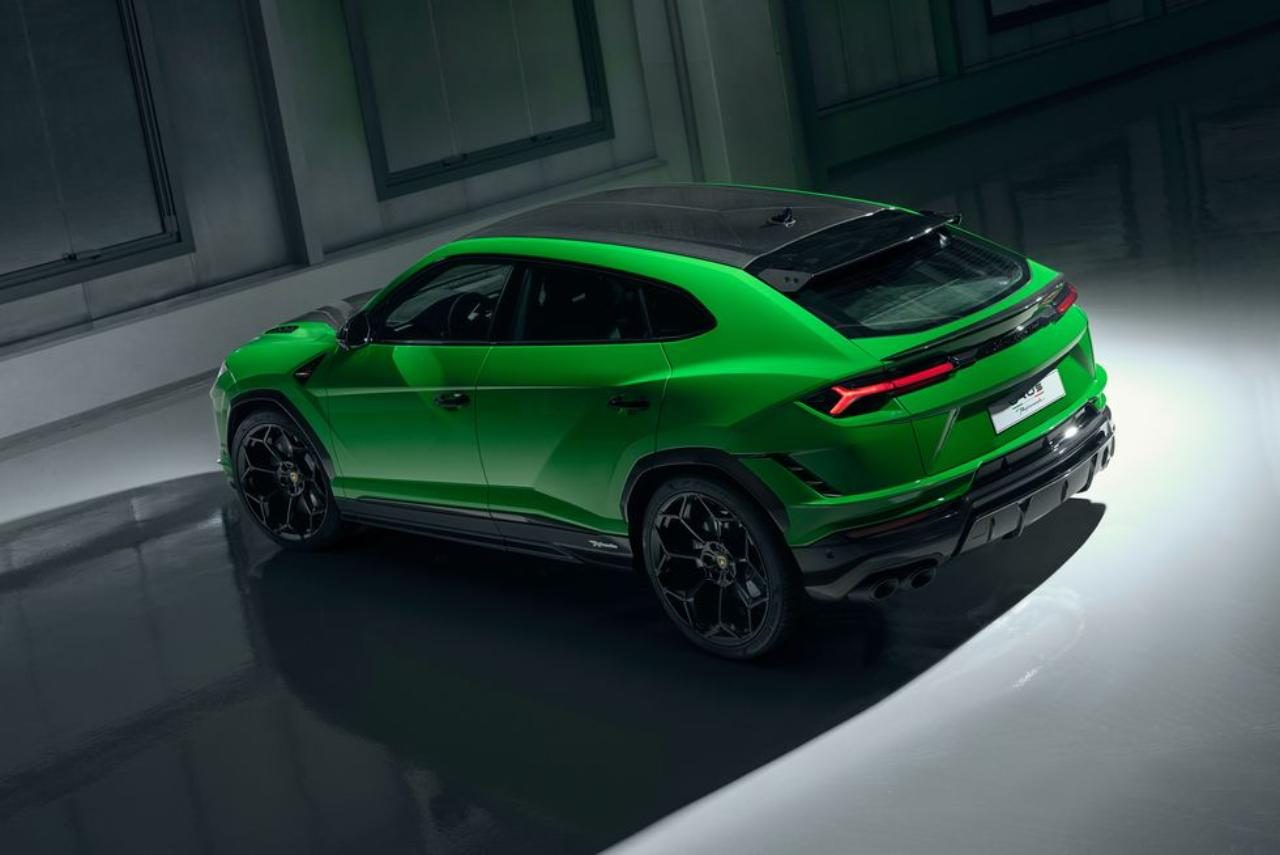 2023-lamborghini-urus-performante-106-1660937408